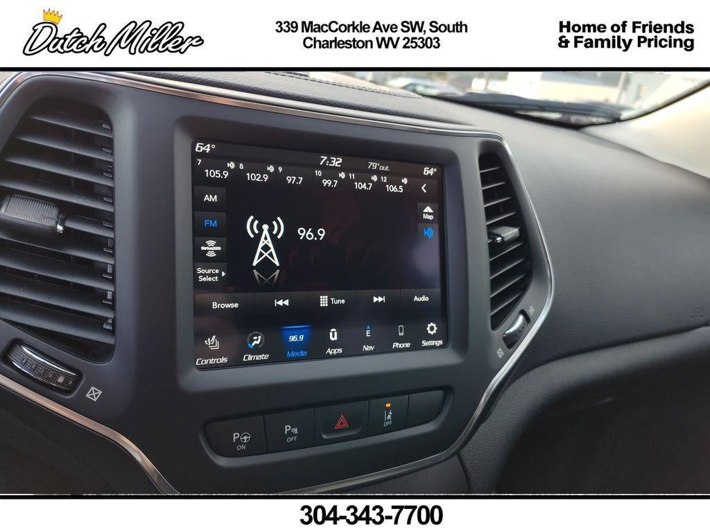2023 Jeep Cherokee Altitude Lux