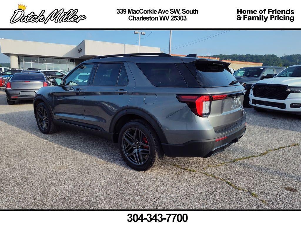 2025 Ford Explorer ST-Line