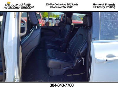 2025 Chrysler Pacifica Select