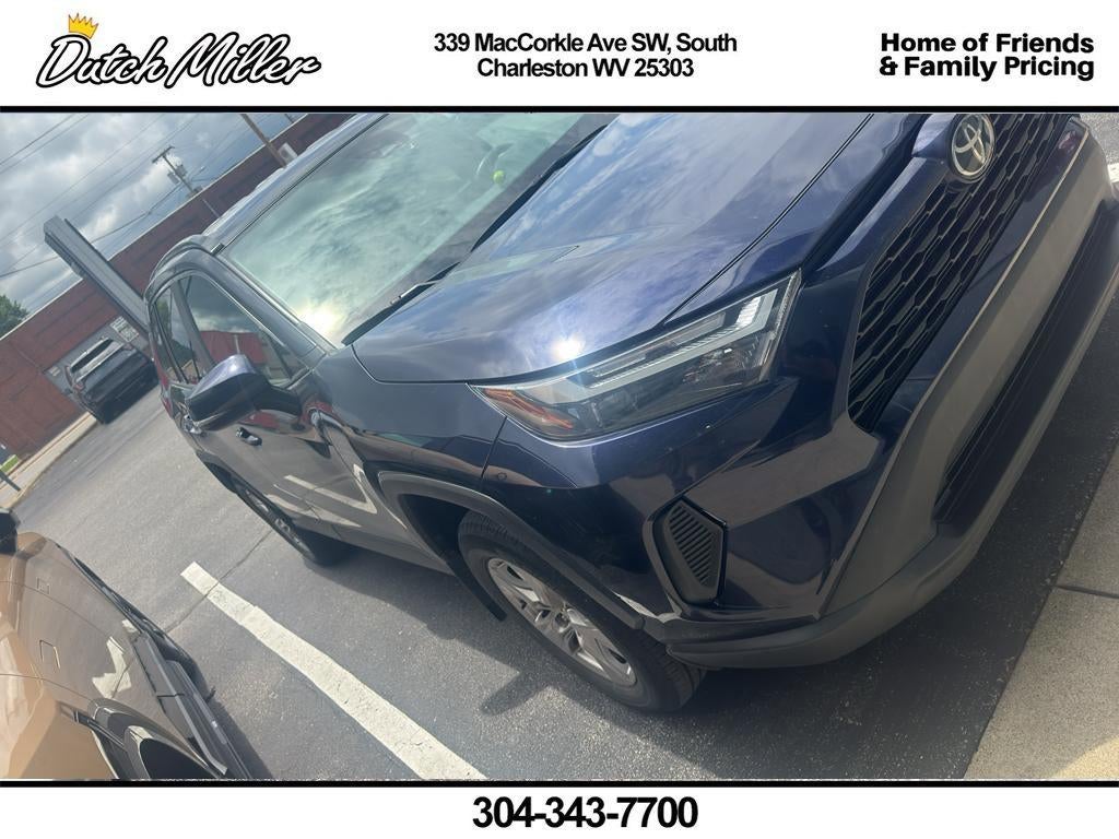 2022 Toyota RAV4 XLE