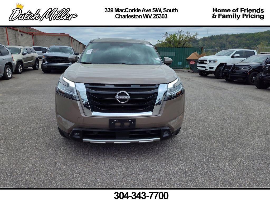 2023 Nissan Pathfinder Platinum