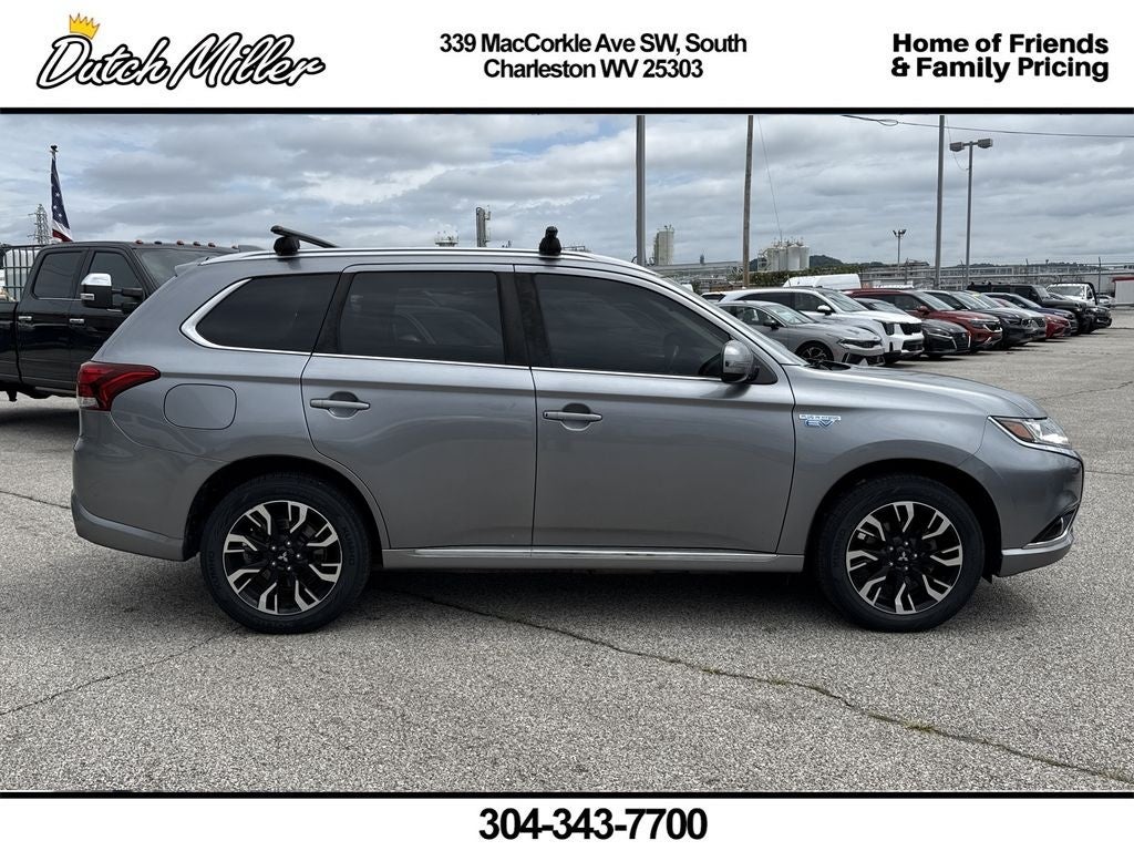 Used 2018 Mitsubishi Outlander SEL with VIN JA4J24A50JZ053532 for sale in South Charleston, WV