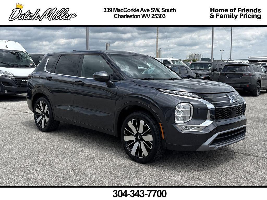2025 Mitsubishi Outlander SE S-AWC's photo