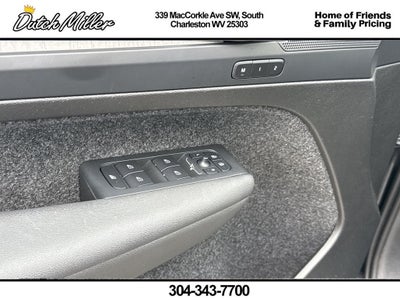 2025 Volvo XC40 Core Bright Theme