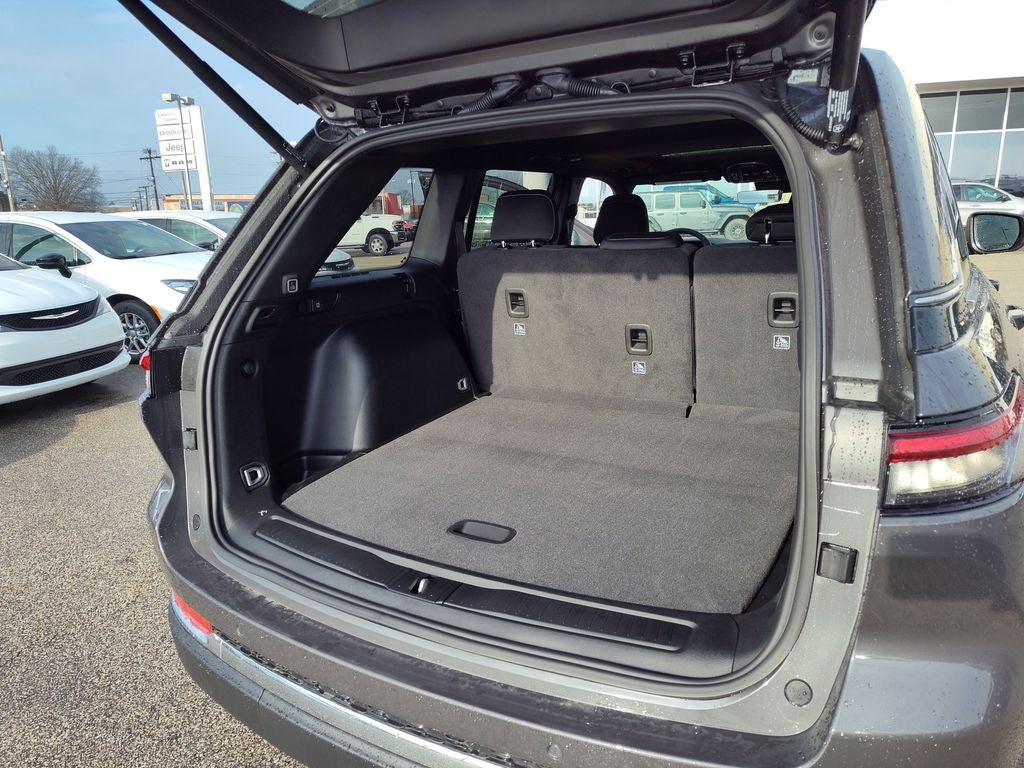 2026 Jeep Grand Cherokee Laredo X