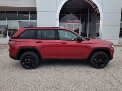 2027 Jeep Grand Cherokee Laredo X