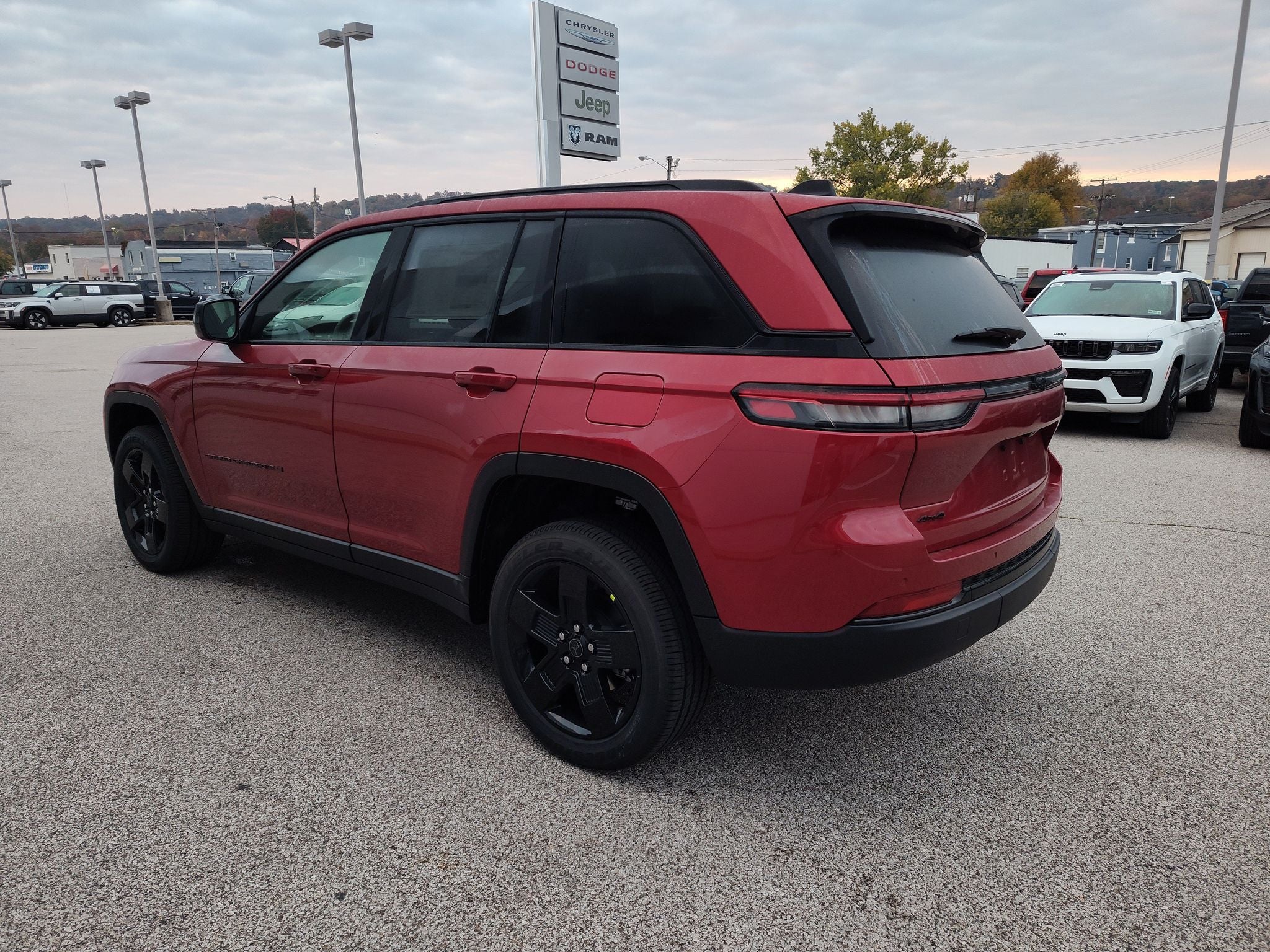 2027 Jeep Grand Cherokee Laredo X