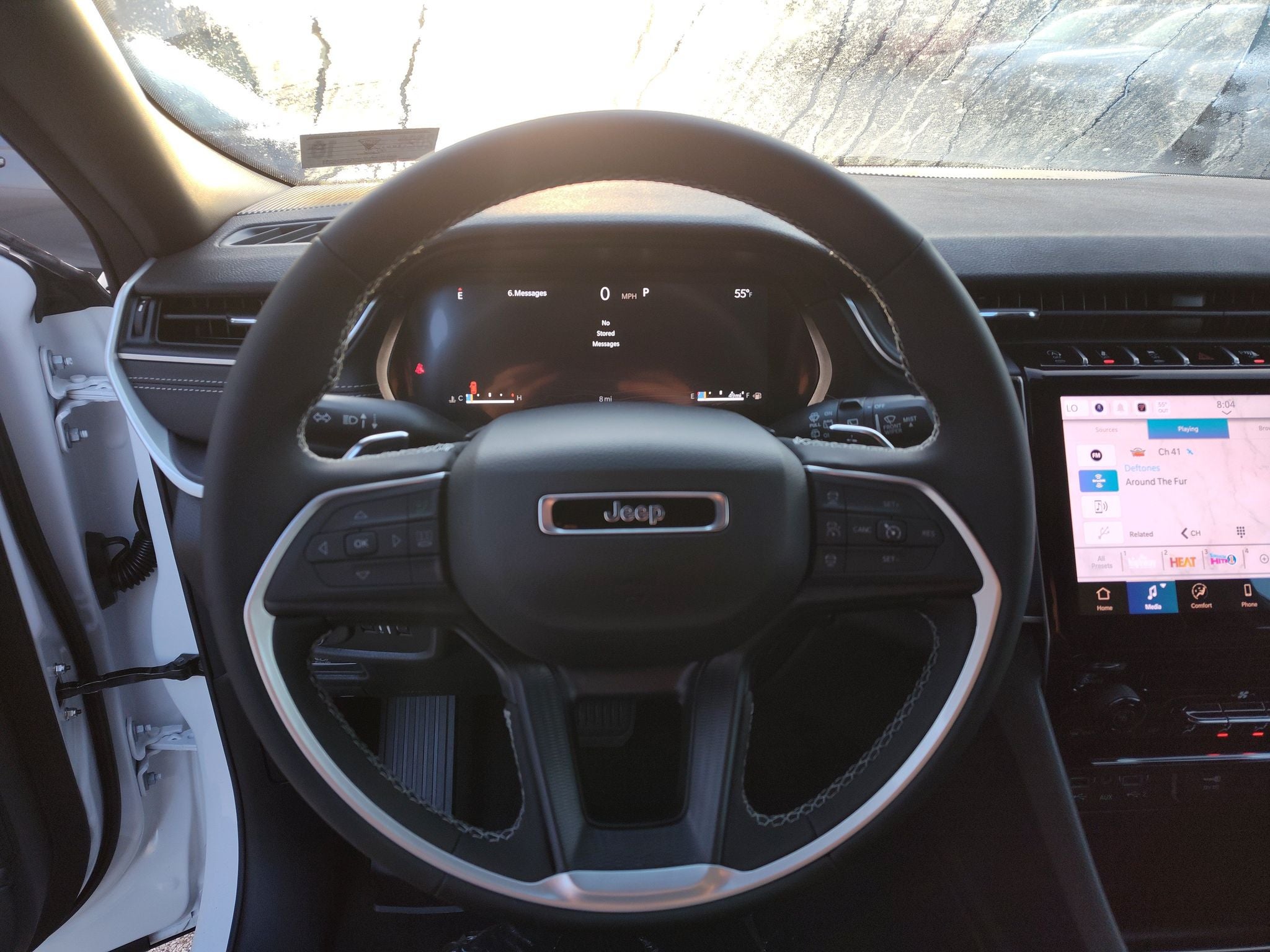 2027 Jeep Grand Cherokee Laredo