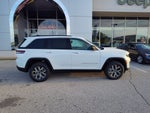 2027 Jeep Grand Cherokee Laredo