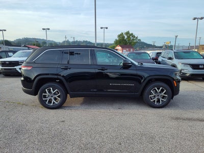 2027 Jeep Grand Cherokee Laredo X