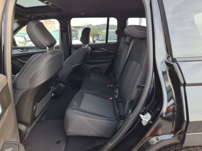 2027 Jeep Grand Cherokee Laredo X