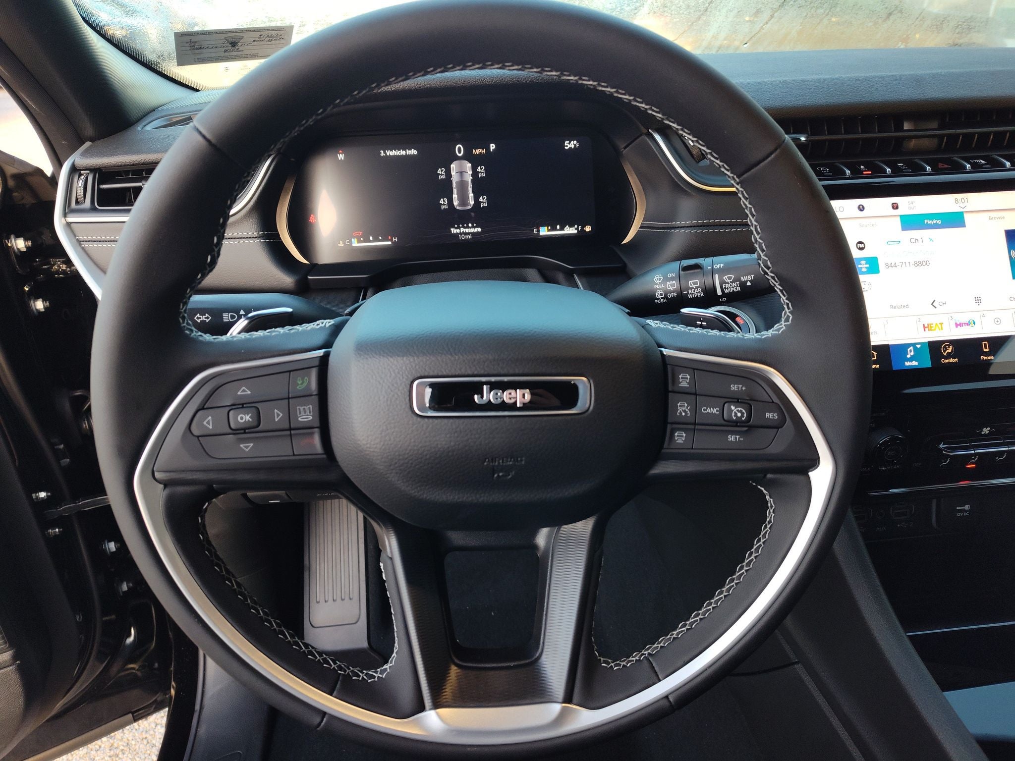 2027 Jeep Grand Cherokee Laredo