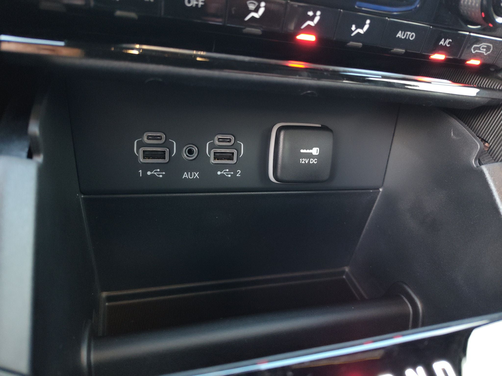 2027 Jeep Grand Cherokee Laredo