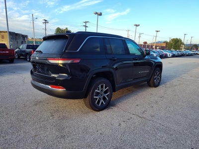 2027 Jeep Grand Cherokee Laredo