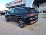 2027 Jeep Grand Cherokee Laredo