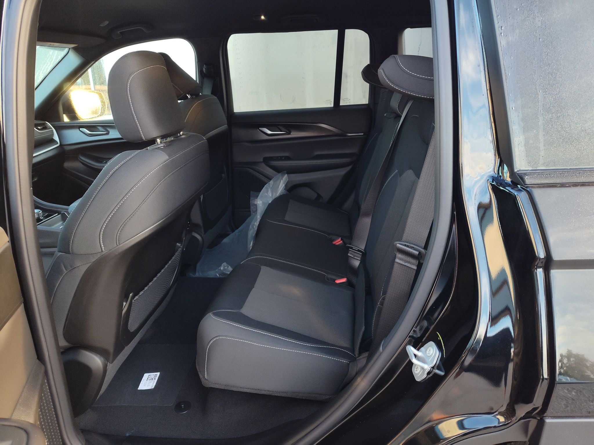 2027 Jeep Grand Cherokee Laredo