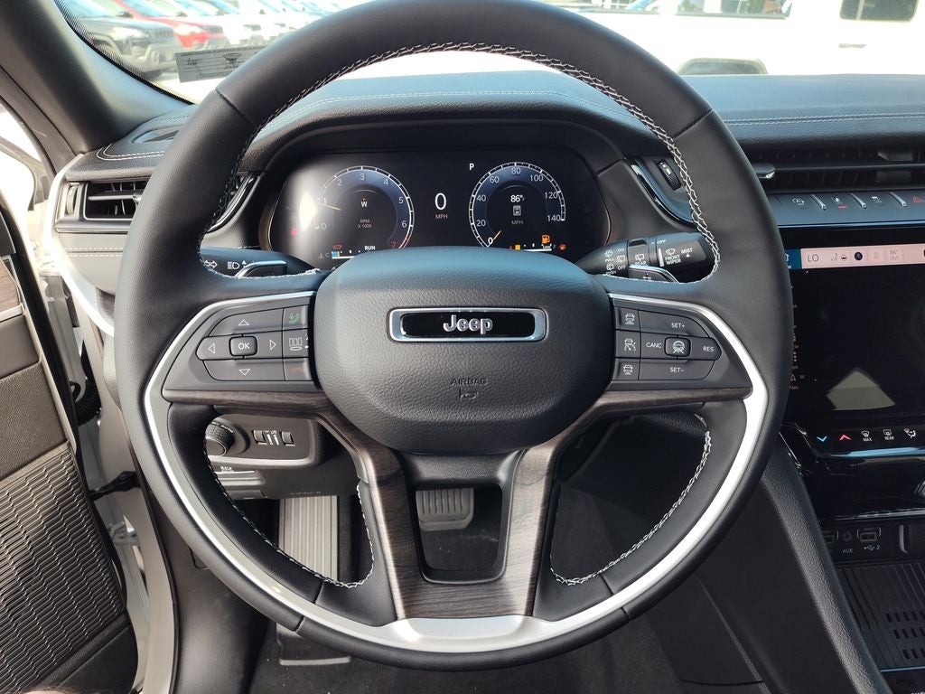 2026 Jeep Grand Cherokee Laredo Altitude