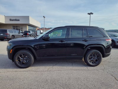 2027 Jeep Grand Cherokee Laredo Altitude