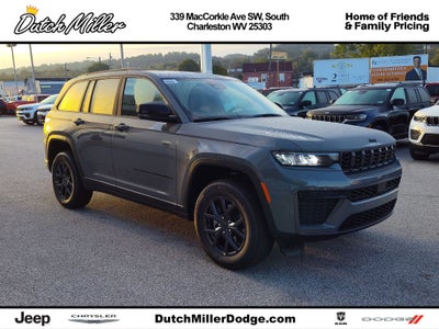 2027 Jeep Grand Cherokee Laredo Altitude