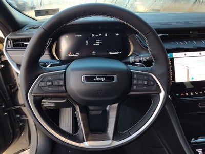2027 Jeep Grand Cherokee Laredo Altitude