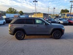 2027 Jeep Grand Cherokee Laredo Altitude