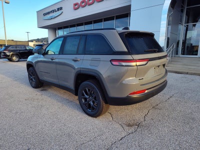 2027 Jeep Grand Cherokee Laredo Altitude