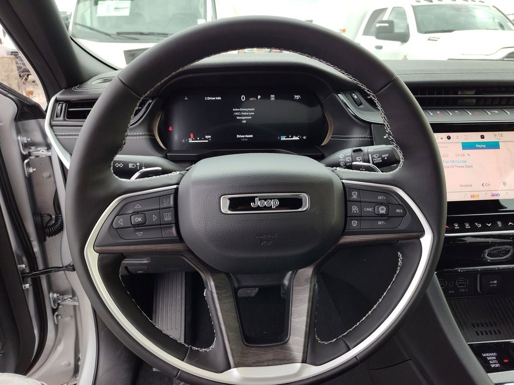 2026 Jeep Grand Cherokee Laredo Altitude