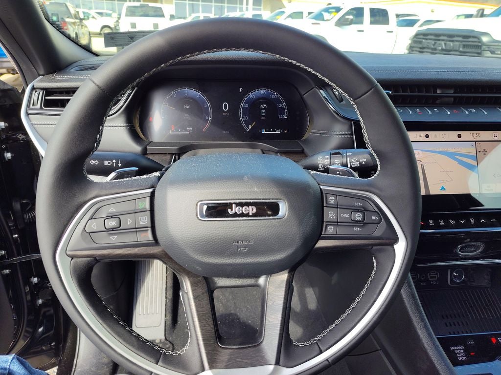 2026 Jeep Grand Cherokee Laredo Altitude