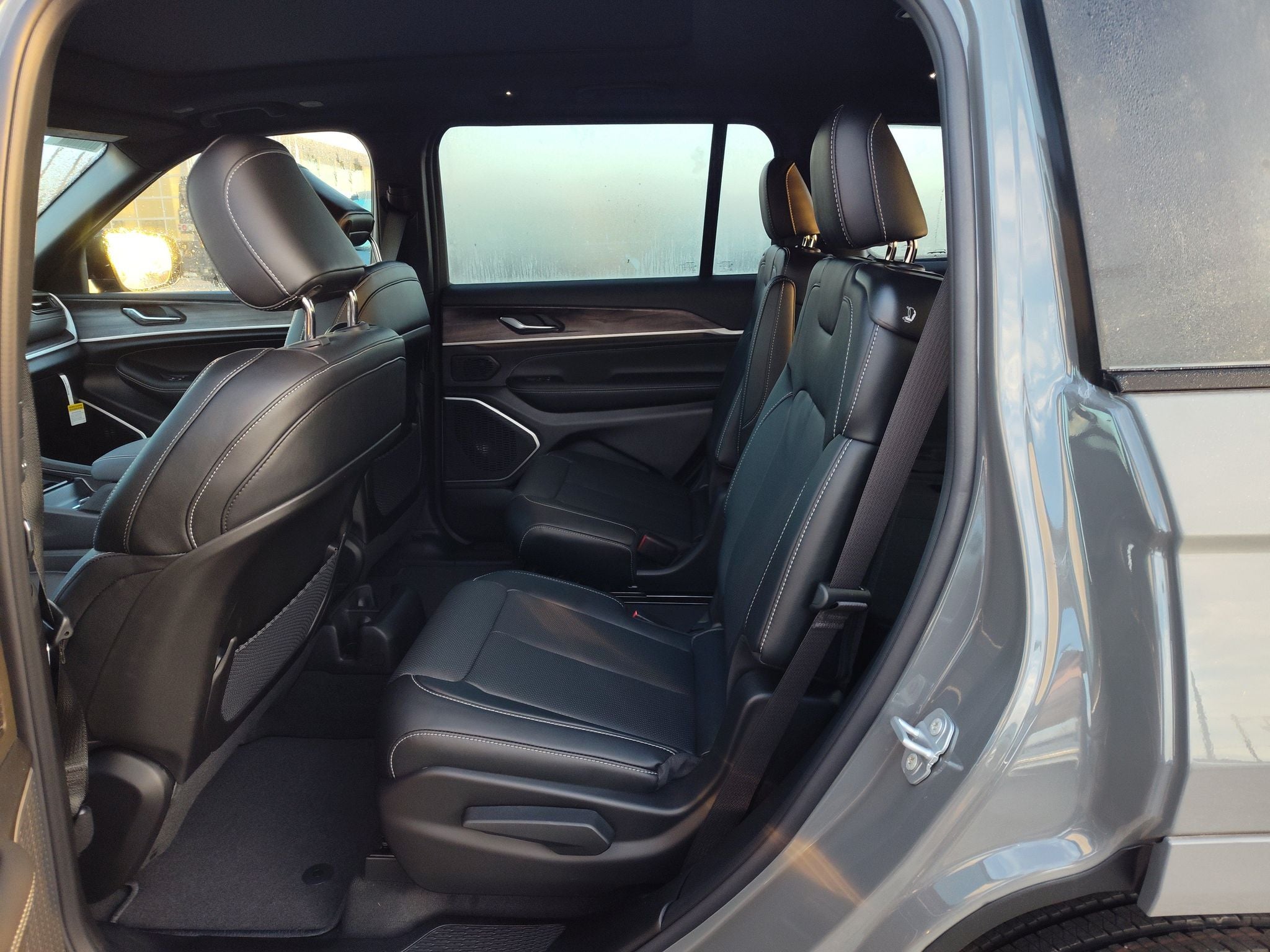 2027 Jeep Grand Cherokee Limited Reserve
