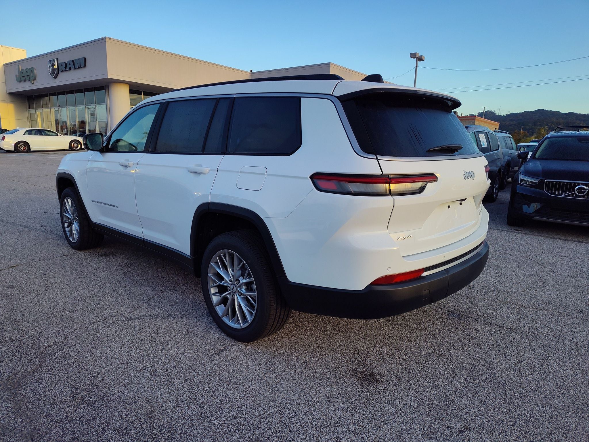2027 Jeep Grand Cherokee Limited