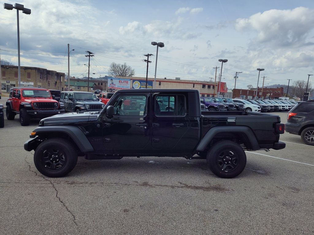 2026 Jeep Gladiator Sport