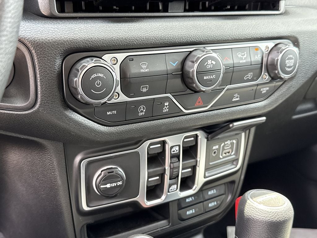 2026 Jeep Gladiator Sport