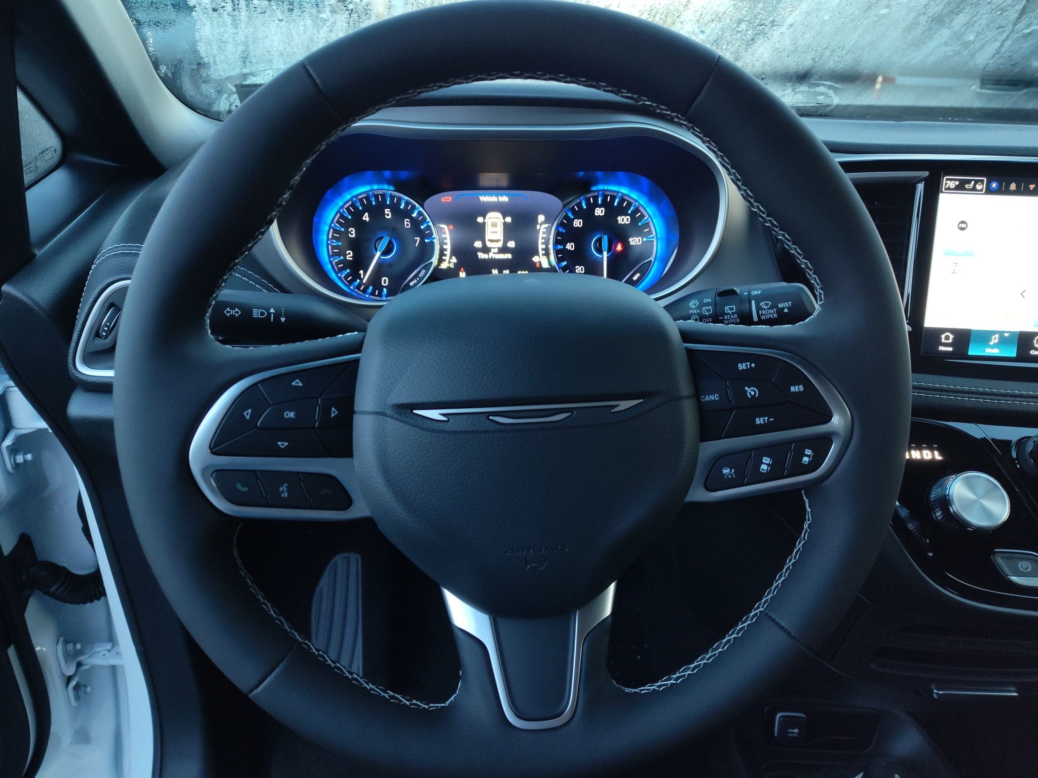 2027 Chrysler Pacifica Select