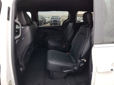 2026 Chrysler Voyager LX