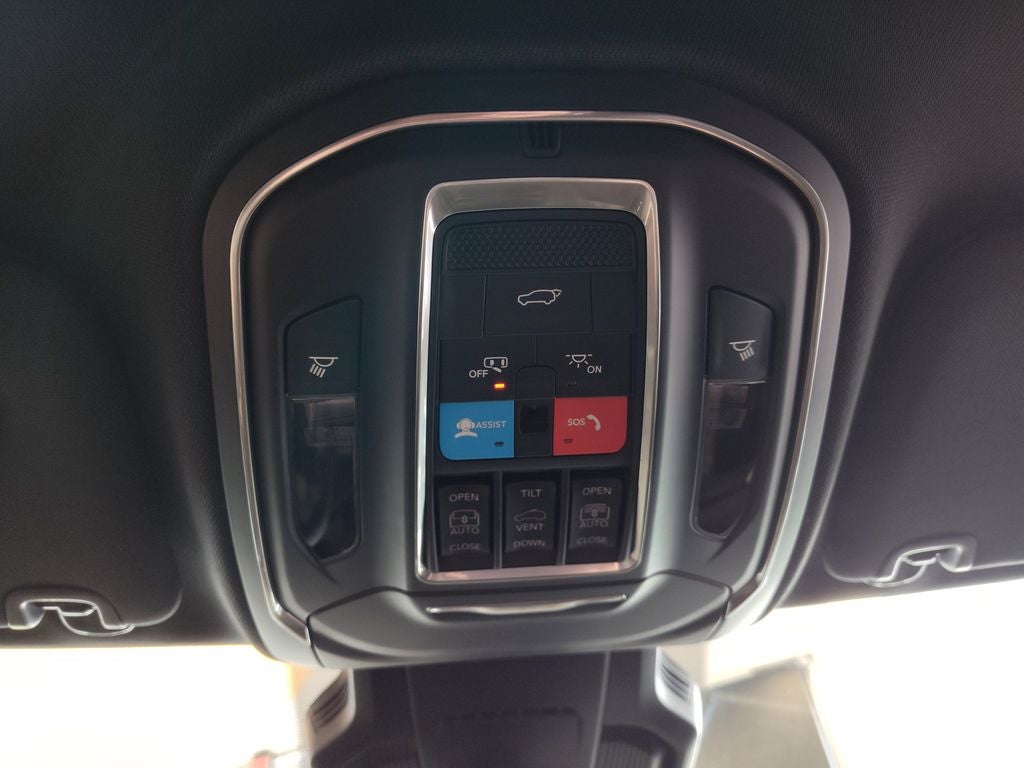 2026 Jeep Cherokee Overland