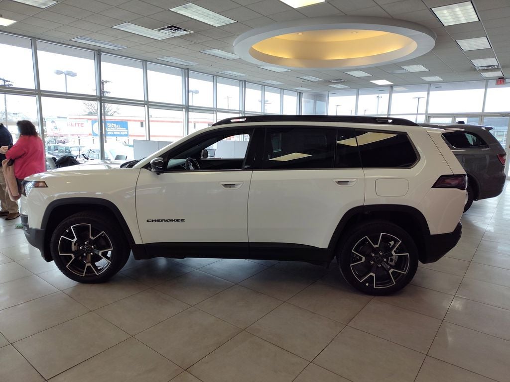 2026 Jeep Cherokee Overland