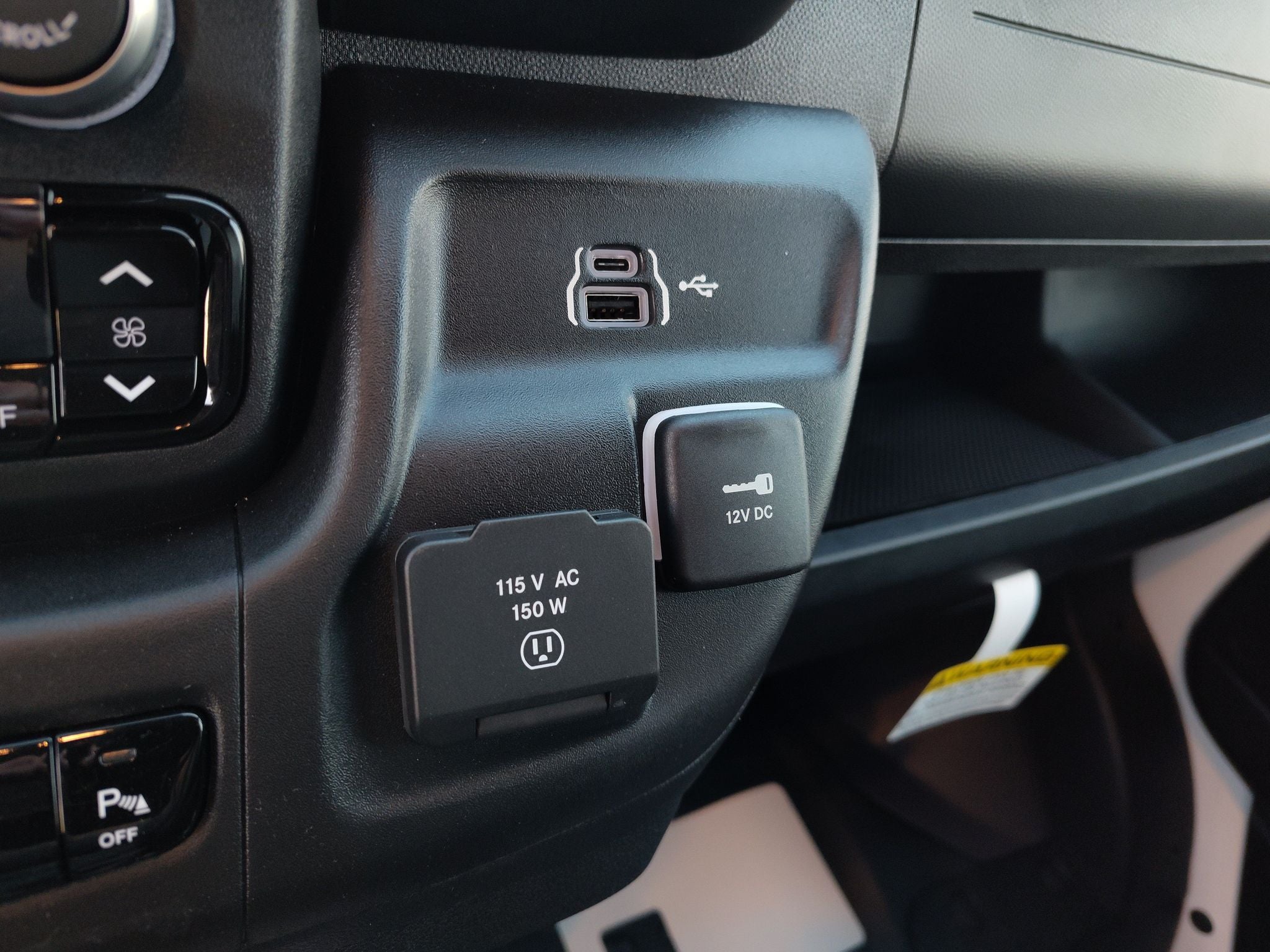 2027 RAM ProMaster Cargo Van Tradesman